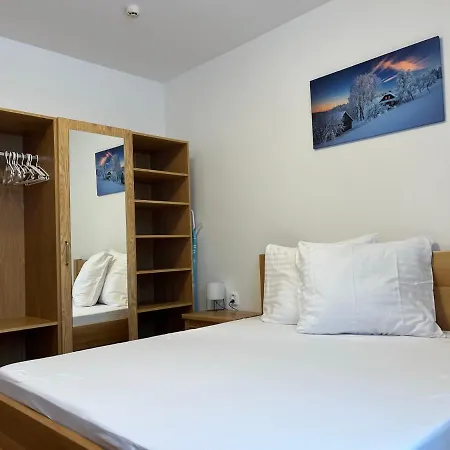 Apartment Nydecanka *